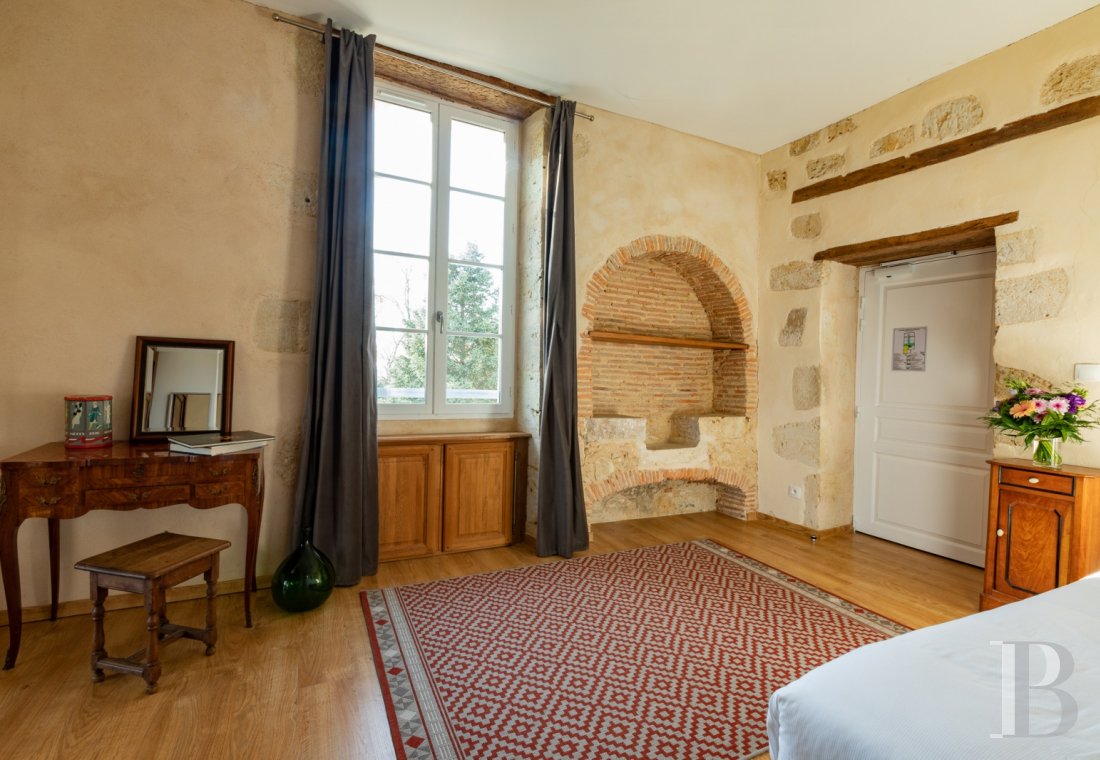 En pleine campagne gersoise, un ancien château de village du 12e siècle  - photo  n°23