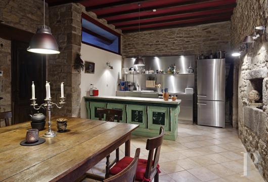 Dans le Finistère, à proximité immédiate de Quimper, un manoir du 16e siècle ouvert à la créativité - photo  n°14
