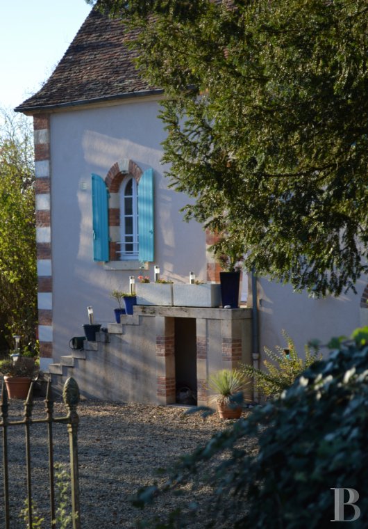 maisons de caractère à vendre - bourgogne - Au sud-ouest de la Bourgogne, dans un parc arboré, une maison de famille, proche du Bec-d‘Allier 