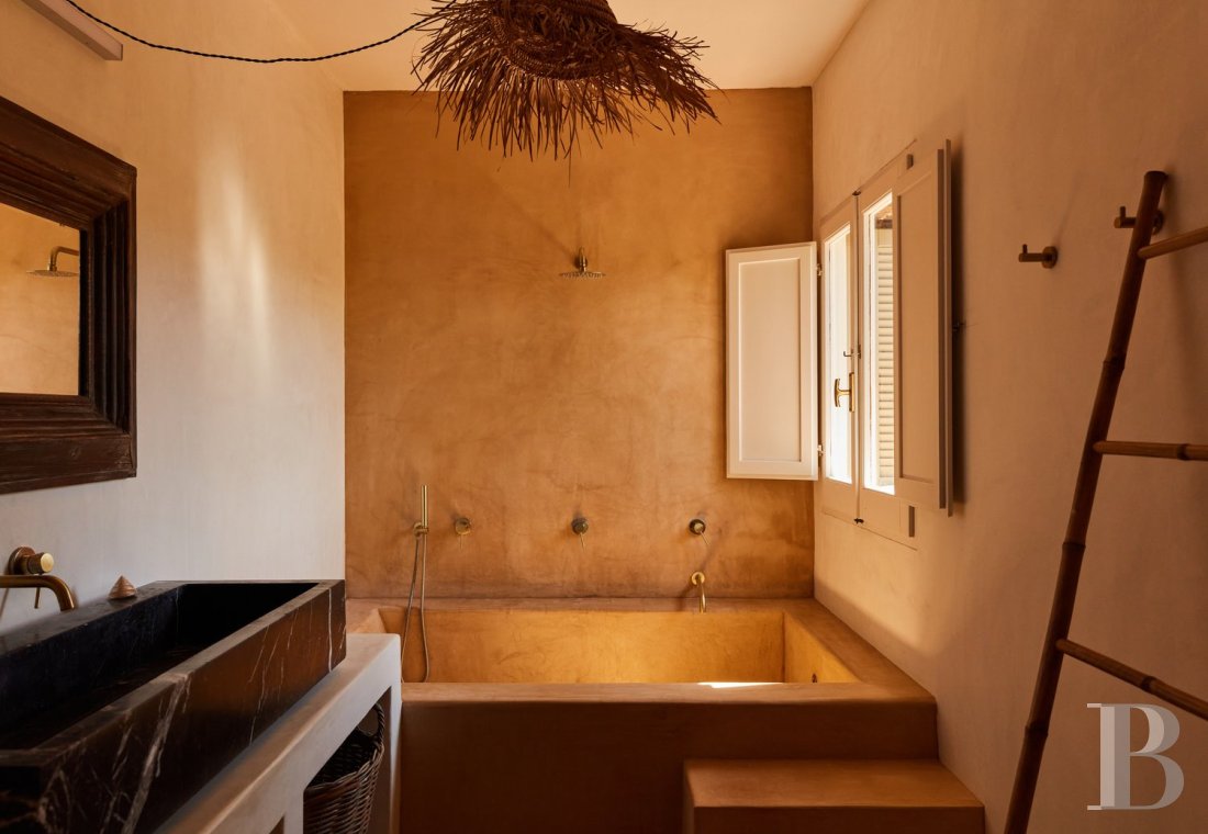 Sur l’île de Pantellaria, entre la Sicile et les côtes tunisiennes, un hameau de maisons traditionnelles en pierre de lave - photo  n°29