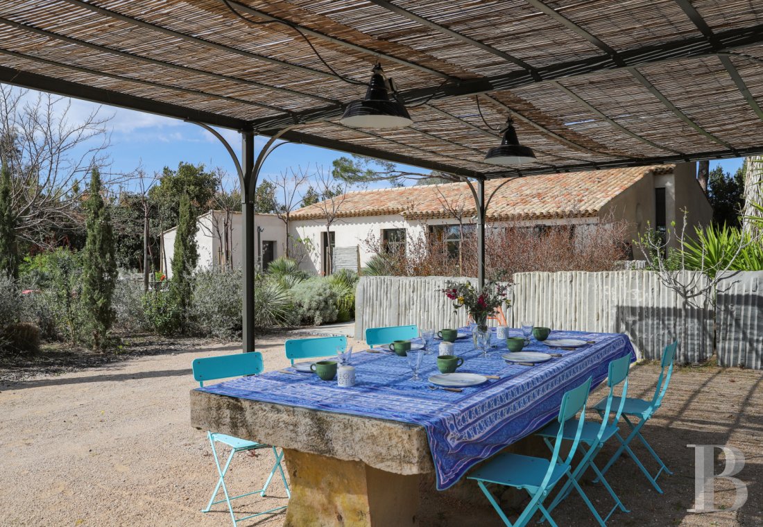 À Saint-Tropez, dans la baie des Canoubiers, un ancien atelier d’artiste et son jardin méditerranéen - photo  n°29