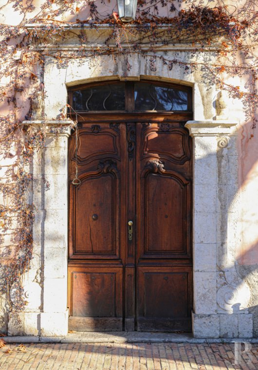 chateaux a vendre paca   - 6