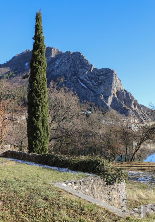 chateaux a vendre paca   - 19