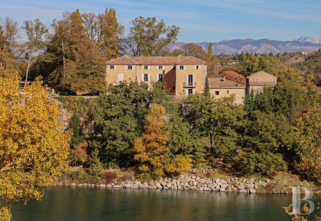 chateaux a vendre paca   - 2