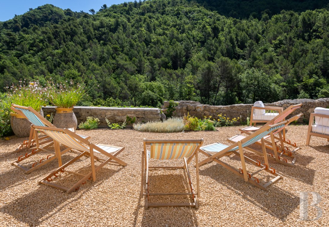 Au sud de Vaison-la-Romaine, face au mont Ventoux, un hameau rénové en pleine nature - photo  n°36