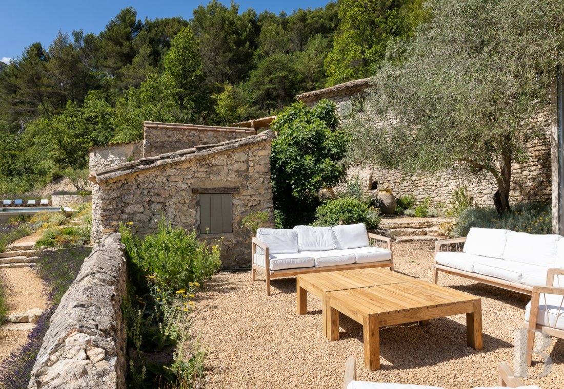 Au sud de Vaison-la-Romaine, face au mont Ventoux, un hameau rénové en pleine nature - photo  n°28