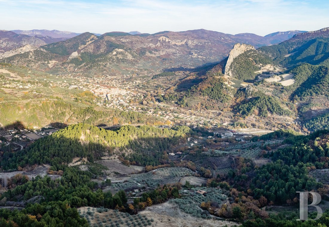 Au sud de Vaison-la-Romaine, face au mont Ventoux, un hameau rénové en pleine nature - photo  n°38