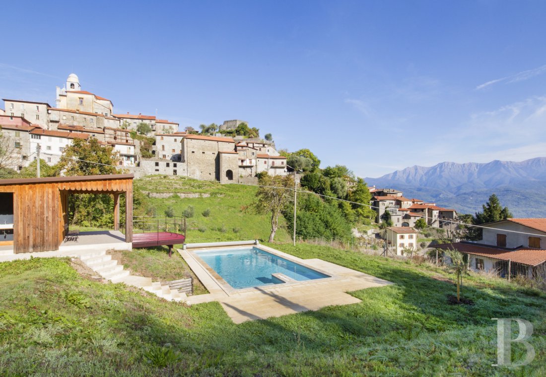 En Italie, dans la province de Lunigiana, un palazzo posé sur les remparts d’un village préservé - photo  n°17