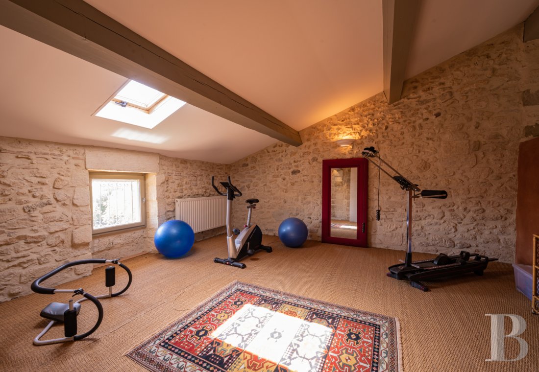 À Uzès, dans le Gard, une maison du 17e siècle imprégnée de voyages - photo  n°12