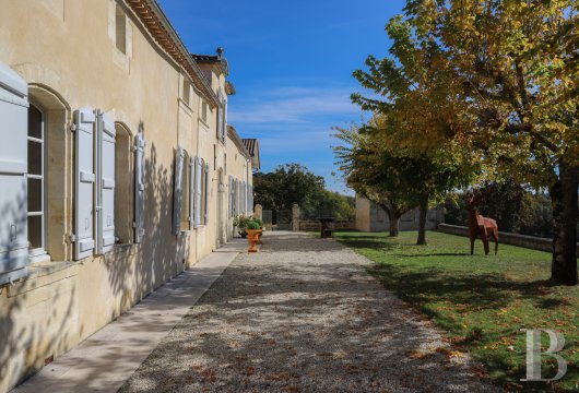 En Gironde, sur les terres des côtes-de-bourg, une chartreuse du 18e siècle au milieu de ses vignes - photo  n°6