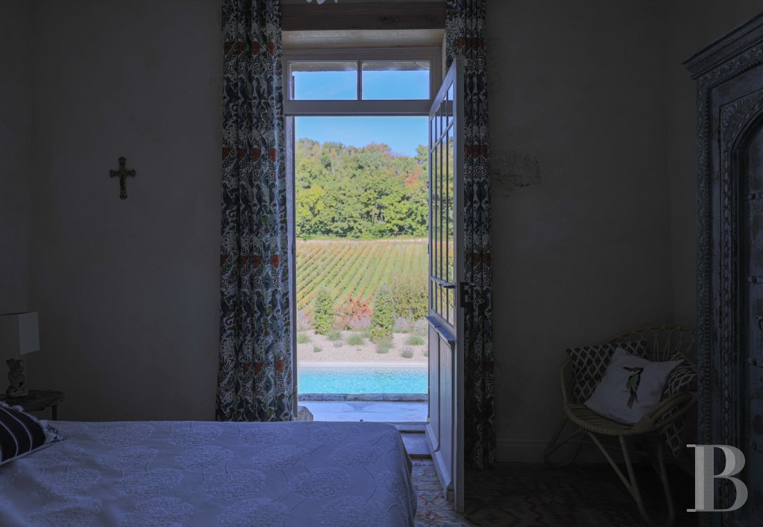En Gironde, sur les terres des côtes-de-bourg, une chartreuse du 18e siècle au milieu de ses vignes - photo  n°31