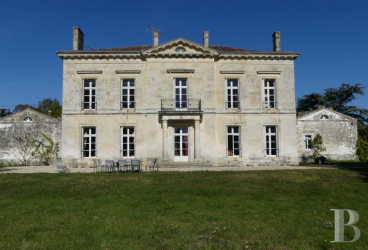 Vente De Chateaux En Sud Ouest Perigord Dordogne Quercy Limousin Patrice Besse Chateaux Et Demeures De France Agence Immobiliere Specialisee Dans La Vente De Chateaux