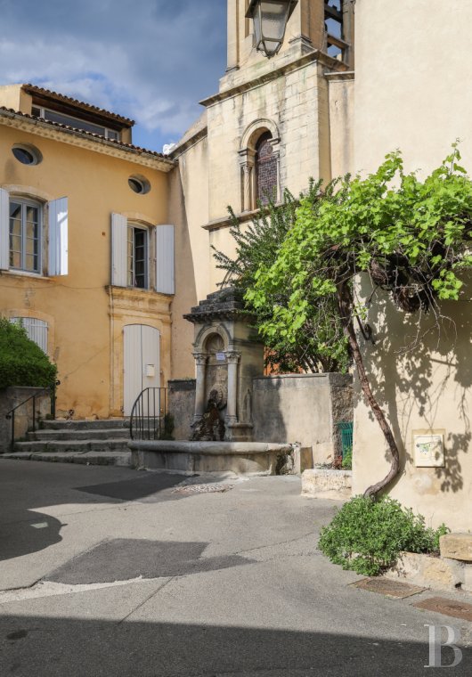 Dans le Luberon, en bordure de Lourmarin, une bâtisse du 17e siècle tout en lumière et en espace - photo  n°28