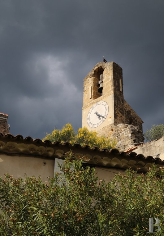 Dans le Luberon, en bordure de Lourmarin, une bâtisse du 17e siècle tout en lumière et en espace - photo  n°29