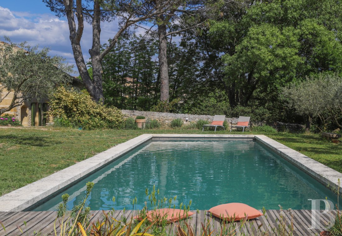 Dans le Luberon, en bordure de Lourmarin, une bâtisse du 17e siècle tout en lumière et en espace - photo  n°5