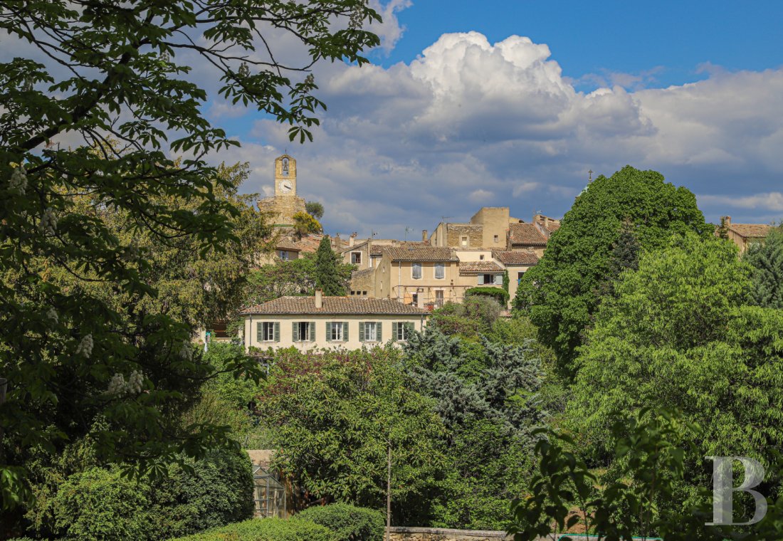 Dans le Luberon, en bordure de Lourmarin, une bâtisse du 17e siècle tout en lumière et en espace - photo  n°25