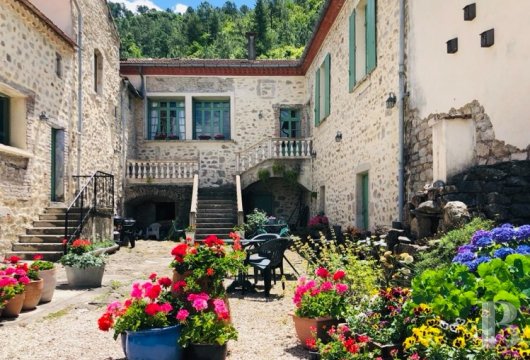 chateaux a vendre languedoc roussillon   - 3