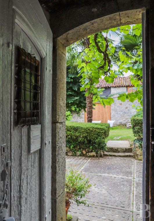 En Haute-Garonne, à Saint-Bertrand-de-Comminges, une maison de maître du 19e siècle dans un hameau - photo  n°6