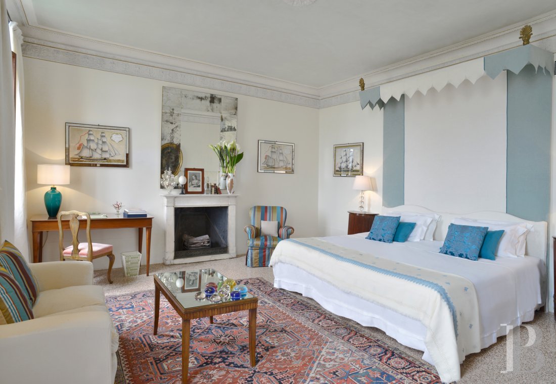 À Venise, au bord du Grand Canal, le palais d’une illustre famille et ses vastes appartements - photo  n°20