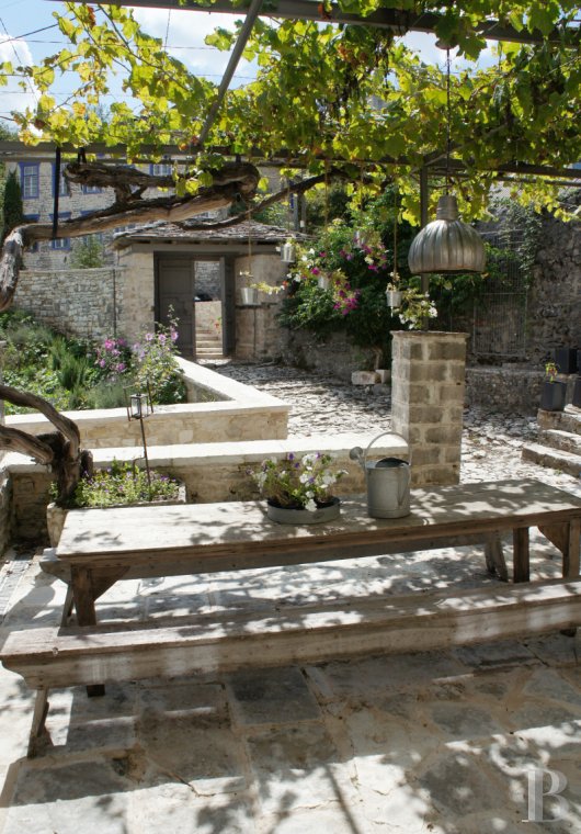 En Grèce, dans la région de l’Épire, une maison familiale de longue lignée - photo  n°3
