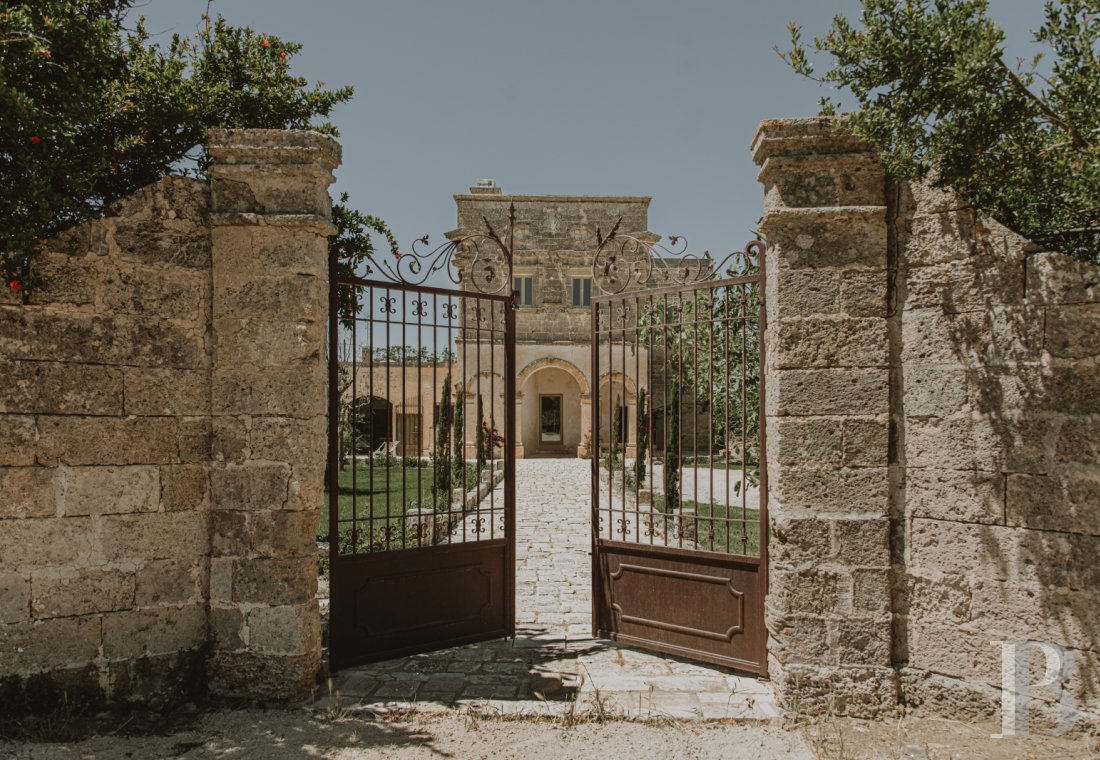 Dans les Pouilles, près de Nardo, une ancienne tour de garde transformée en élégante demeure patricienne - photo  n°5