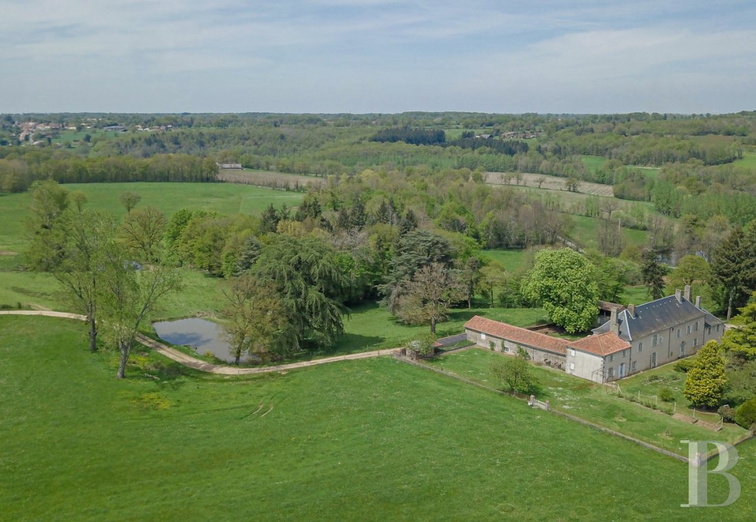 manoirs a vendre poitou charentes   - 1