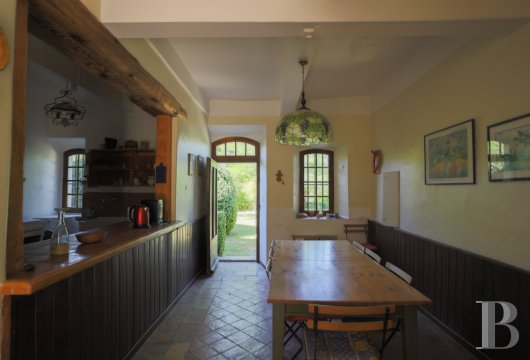 chateaux a vendre paca   - 17
