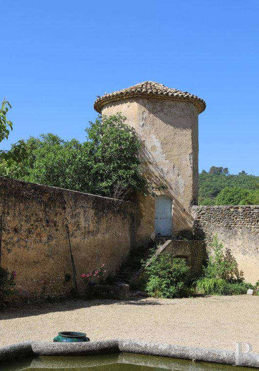 chateaux a vendre paca   - 20