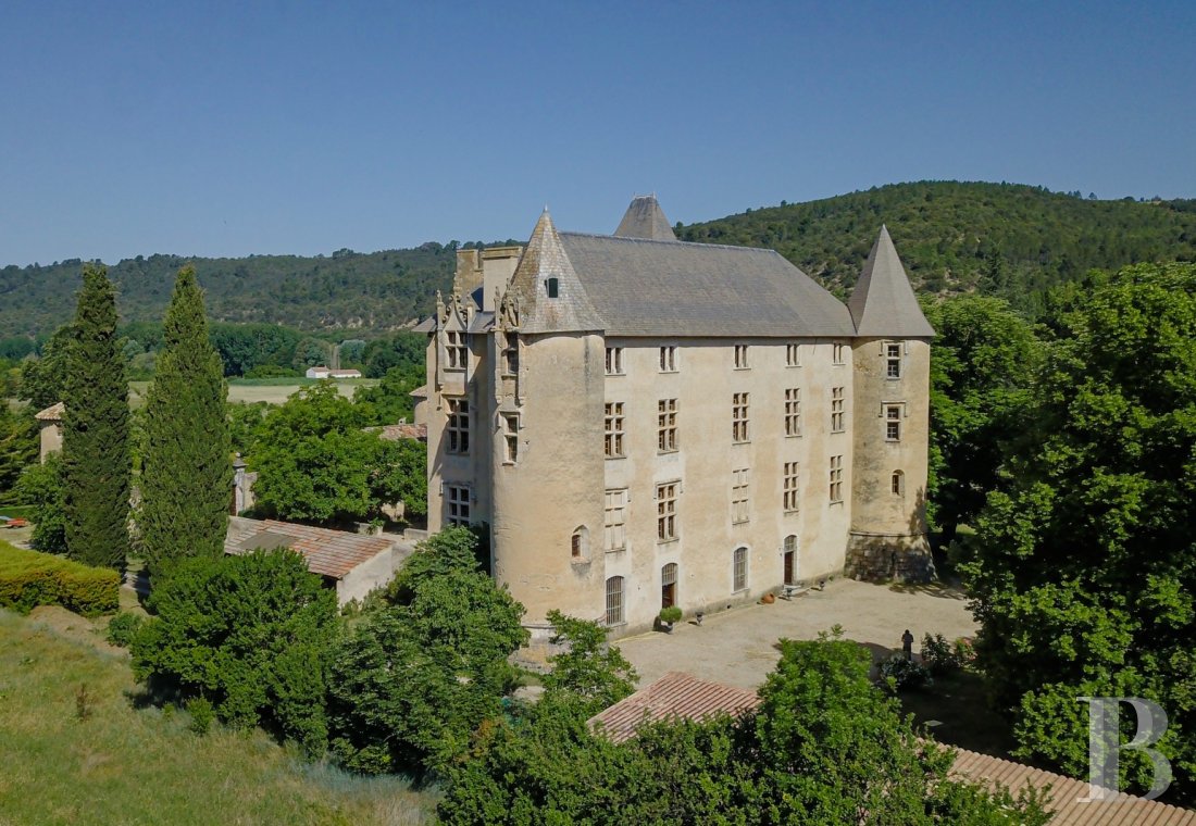 chateaux a vendre paca   - 2