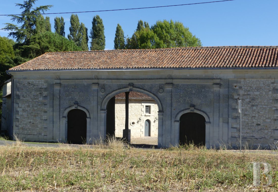 maisons de caractere a vendre poitou charentes   - 1