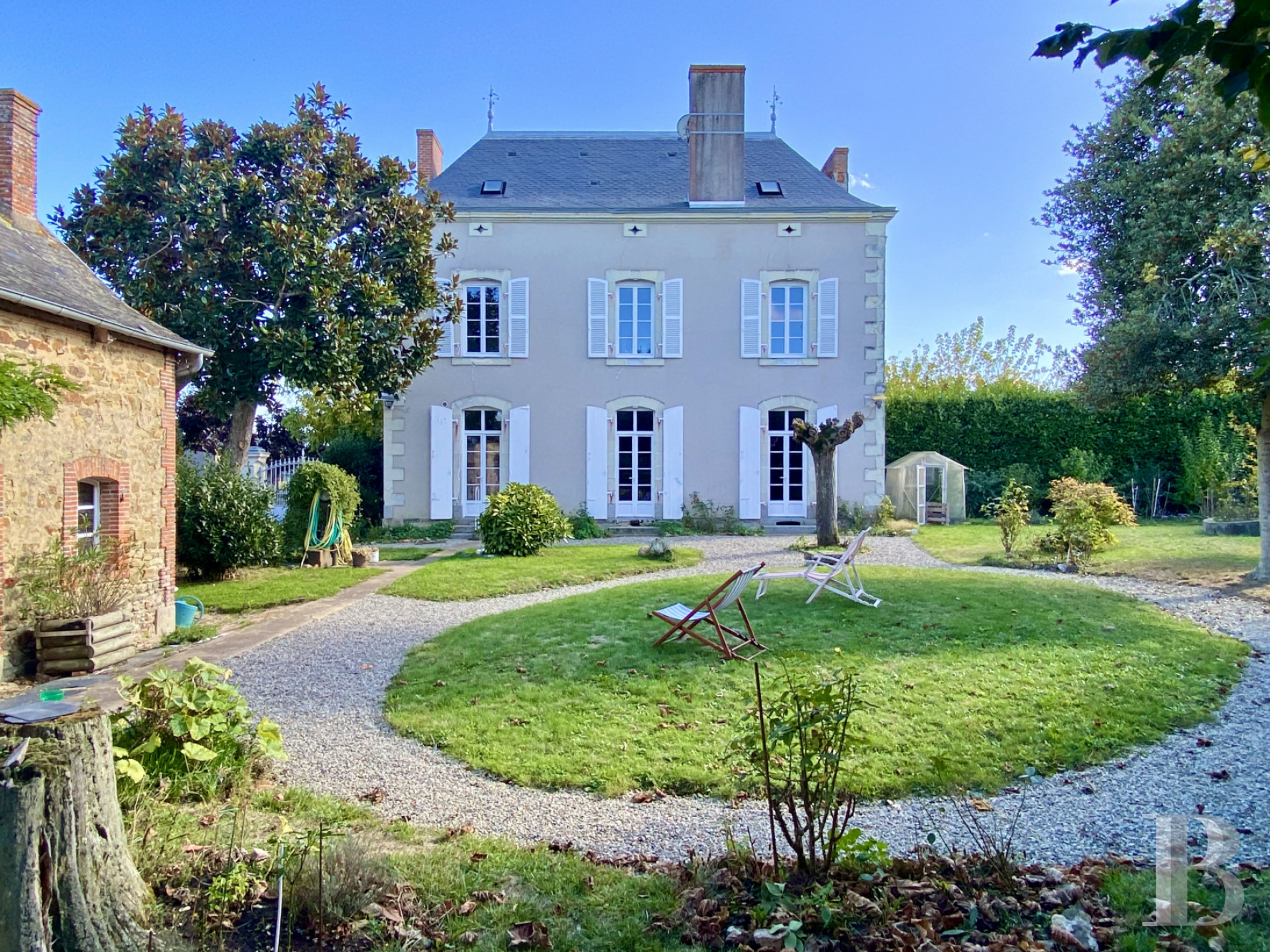 Cité De La Mayenne En 5 Lettres maison de caractère à vendre au sud de la Mayenne