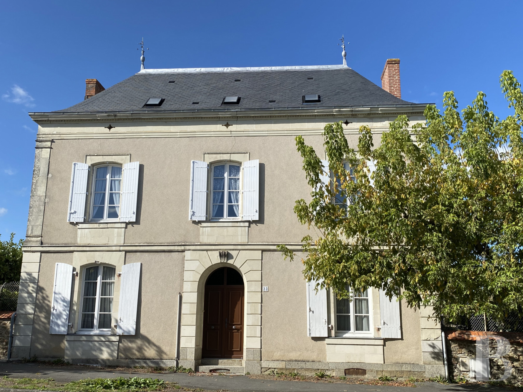 Cité De La Mayenne En 5 Lettres maison de caractère à vendre au sud de la Mayenne