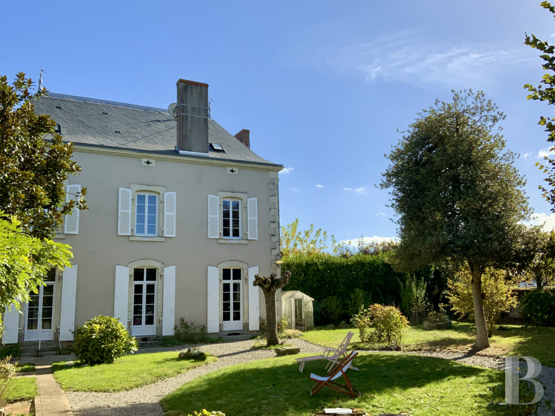 Cité Proche De Laval En 5 Lettres maison de caractère à vendre au sud de la Mayenne
