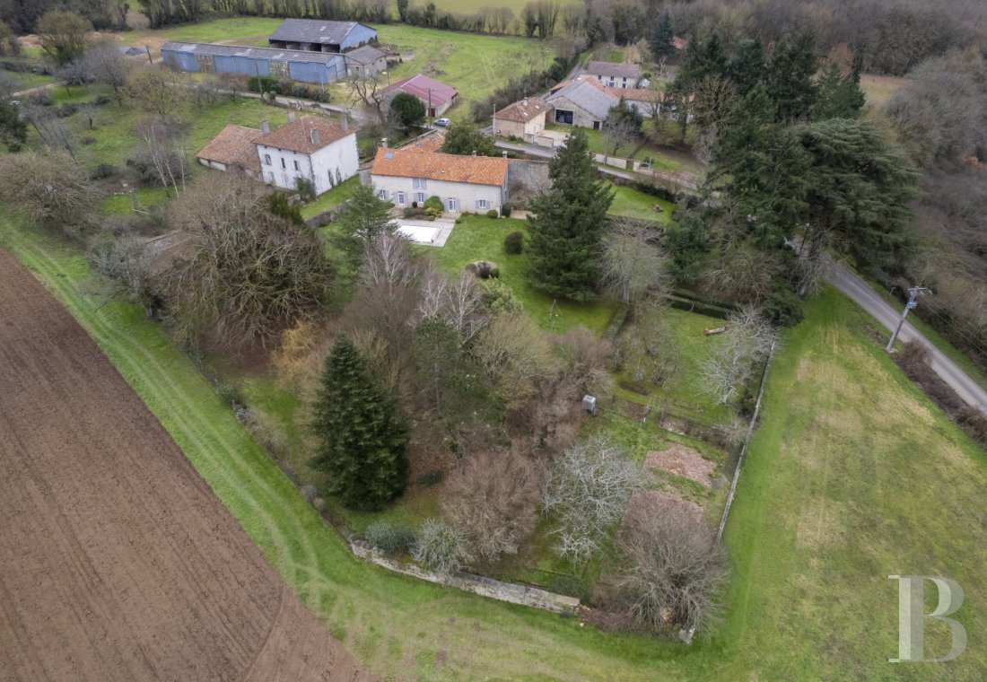 maisons de caractere a vendre poitou charentes   - 11