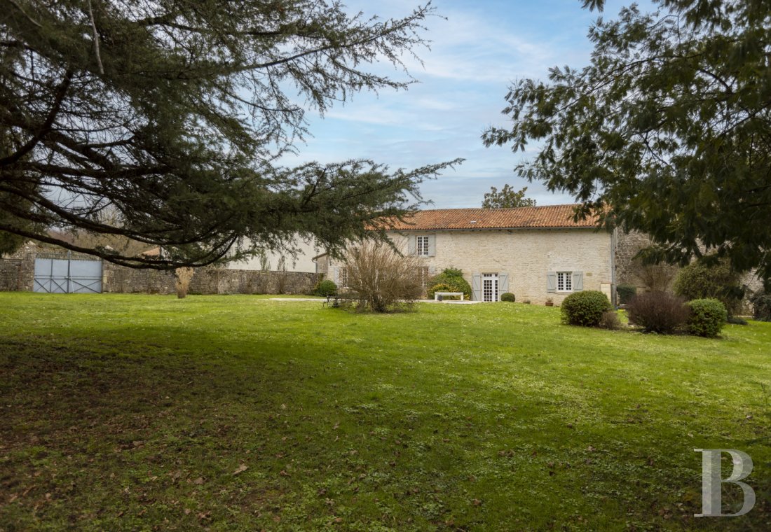 maisons de caractere a vendre poitou charentes   - 2