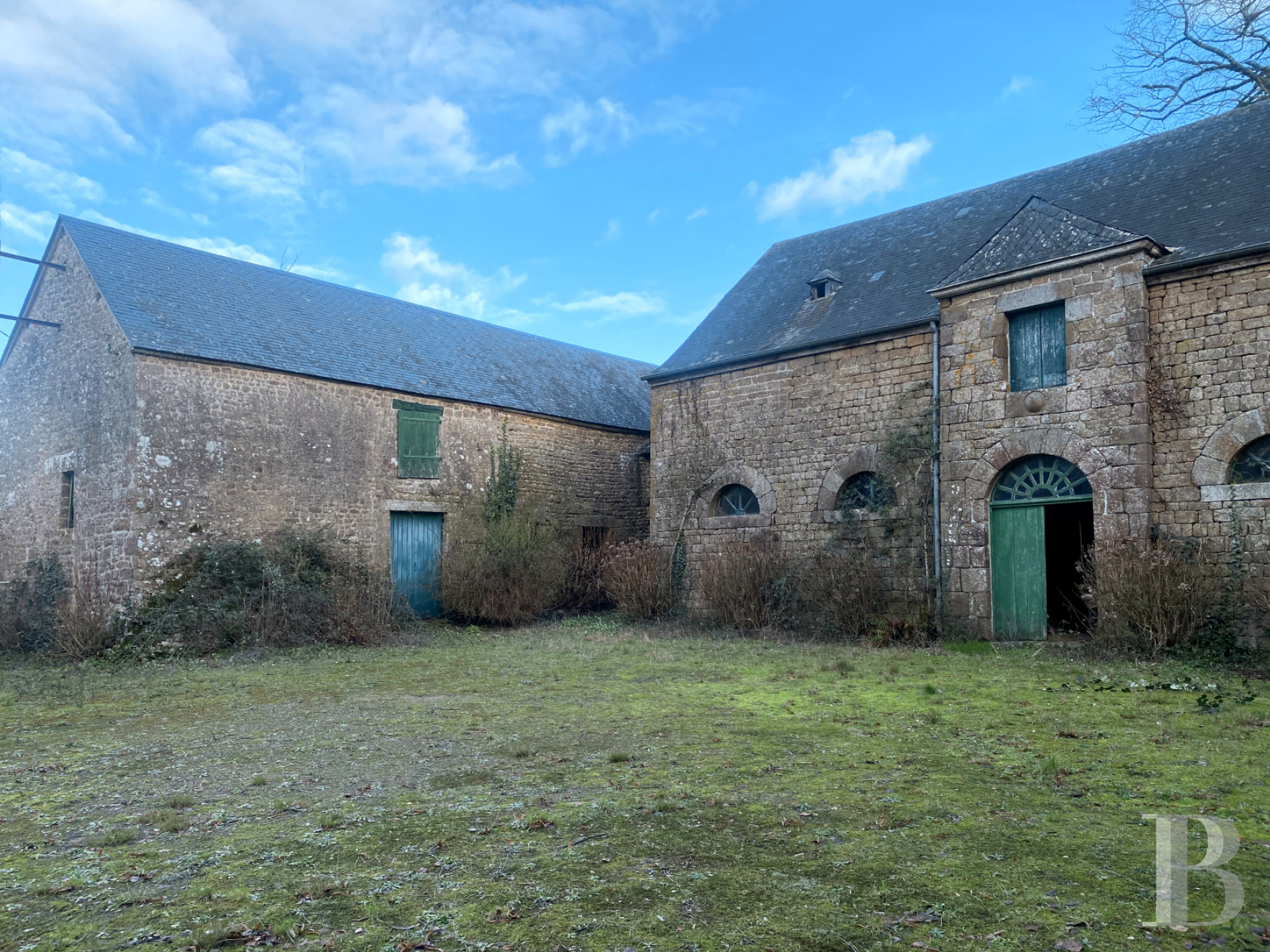 Cité Proche De Laval En 5 Lettres château à vendre En Mayenne, proche d'Ernée