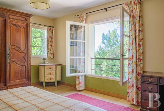 À Barjols, dans le Var, au cœur de la Provence verte, une maison de famille du 17e siècle entourée d’oliviers et de chênes truffiers - photo  n°25
