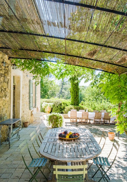 À Barjols, dans le Var, au cœur de la Provence verte, une maison de famille du 17e siècle entourée d’oliviers et de chênes truffiers - photo  n°38