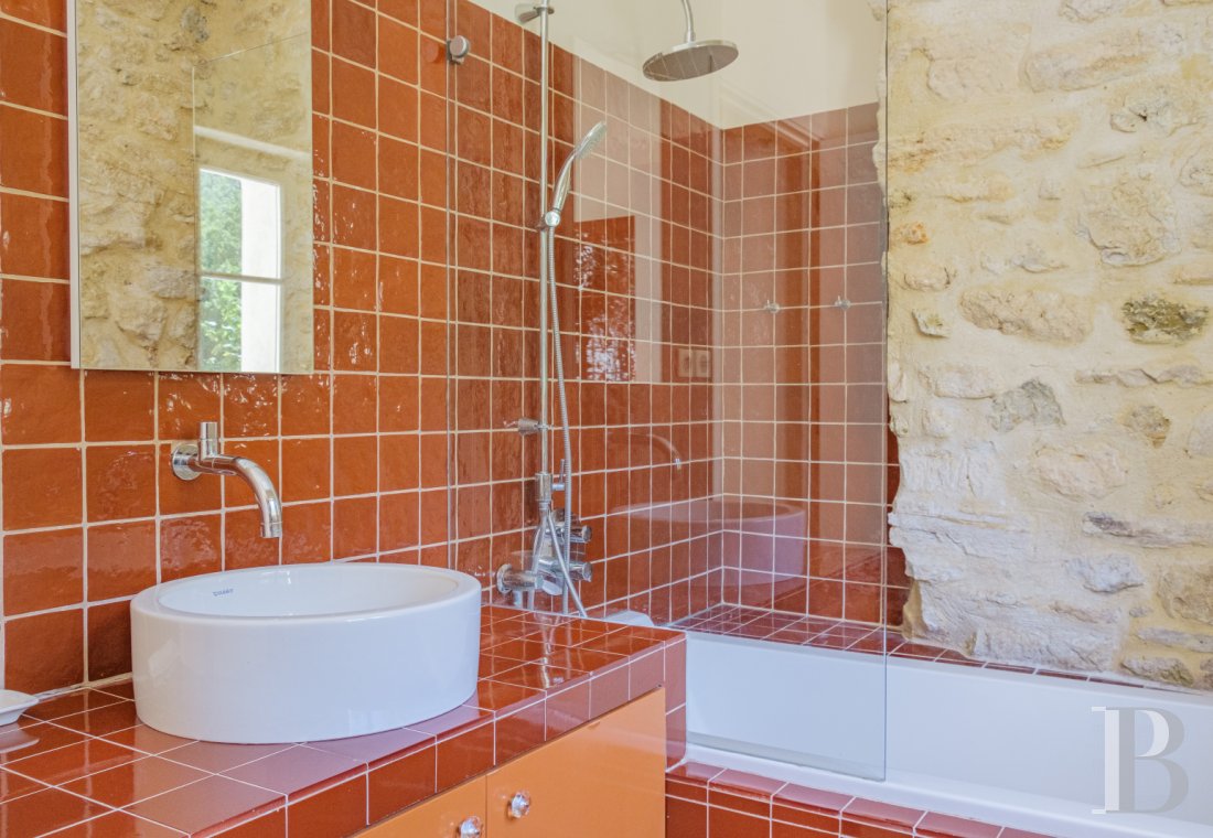 À Barjols, dans le Var, au cœur de la Provence verte, une maison de famille du 17e siècle entourée d’oliviers et de chênes truffiers - photo  n°34