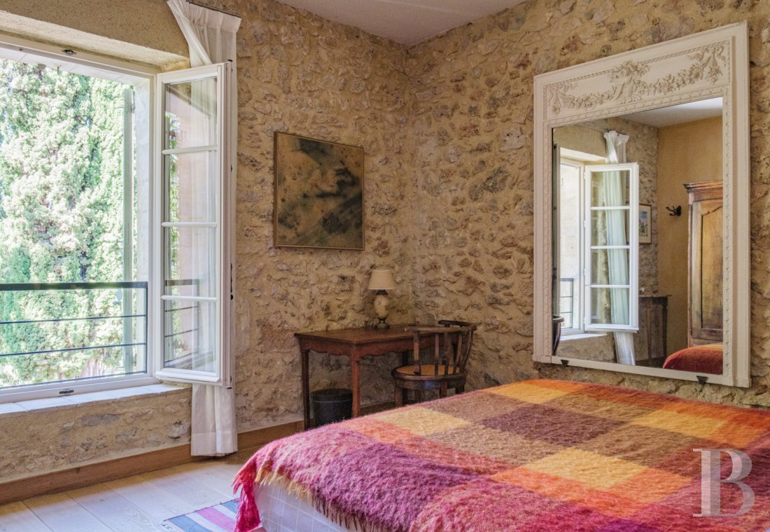 À Barjols, dans le Var, au cœur de la Provence verte, une maison de famille du 17e siècle entourée d’oliviers et de chênes truffiers - photo  n°28