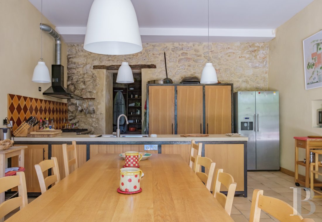 À Barjols, dans le Var, au cœur de la Provence verte, une maison de famille du 17e siècle entourée d’oliviers et de chênes truffiers - photo  n°19