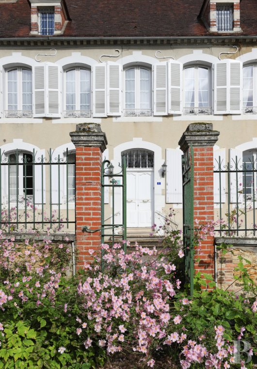 demeures à vendre - bourgogne - Aux confins de la Bourgogne et de la Champagne,  une importante maison de maître avec son jardin clos