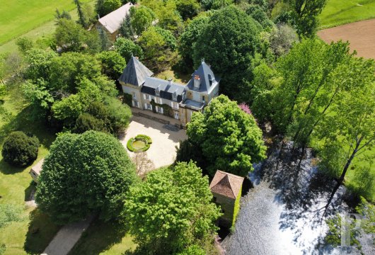 Chateaux A Vendre En France Maisons A Vendre Acheter Une Belle Demeure En France Manoir De France A Vendre