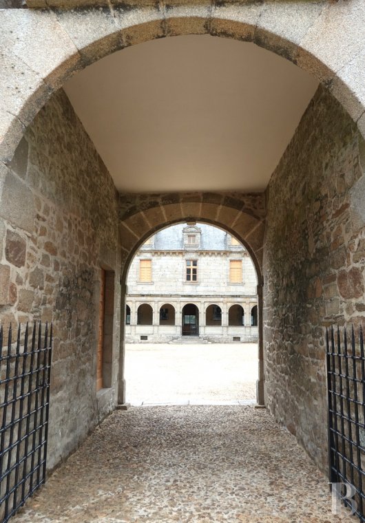 Aux portes de la Bretagne, une perfection de château Renaissance - photo  n°3