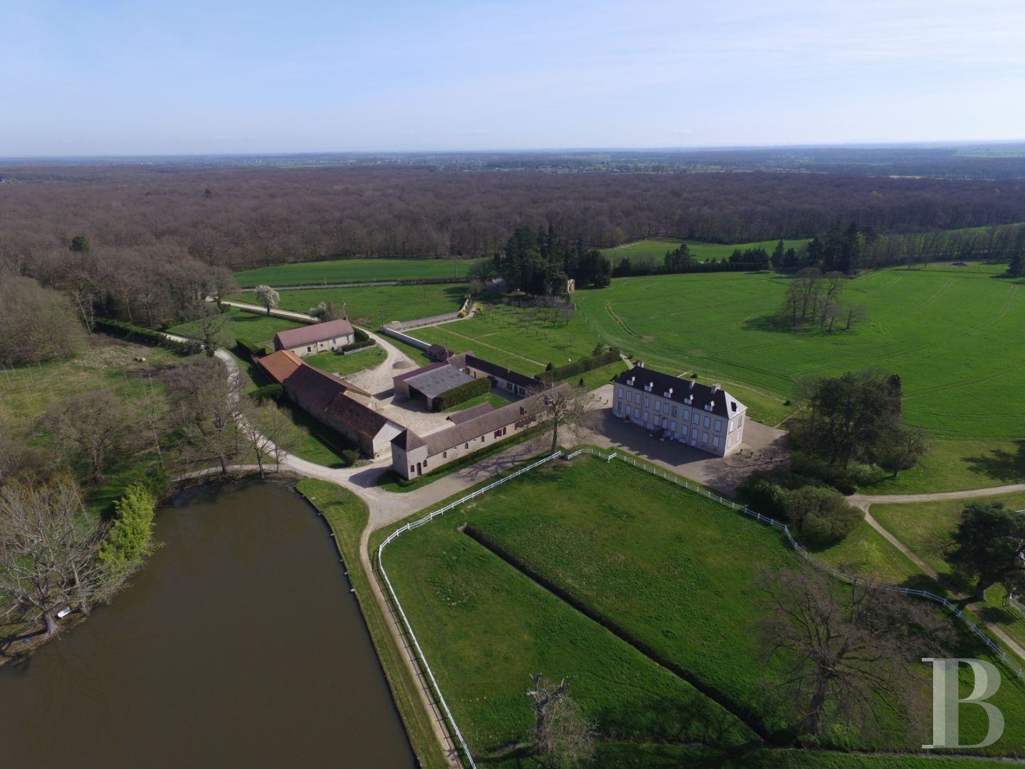 château à vendre Patrice Besse Châteaux et Demeures de France, agence