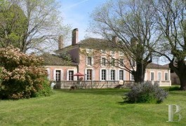 maisons et chateaux a vendre dans le lot