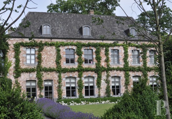 relais chateaux a vendre en france