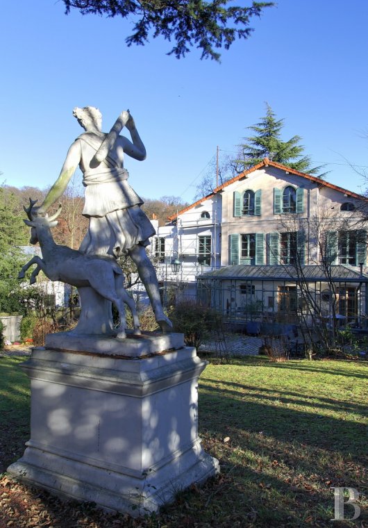 château à vendre Patrice Besse Châteaux et Demeures de France, agence