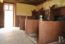 chateaux a vendre poitou charentes hotel equitation - 10