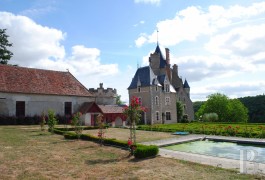 chateaux a vendre poitou charentes hotel equitation - 4